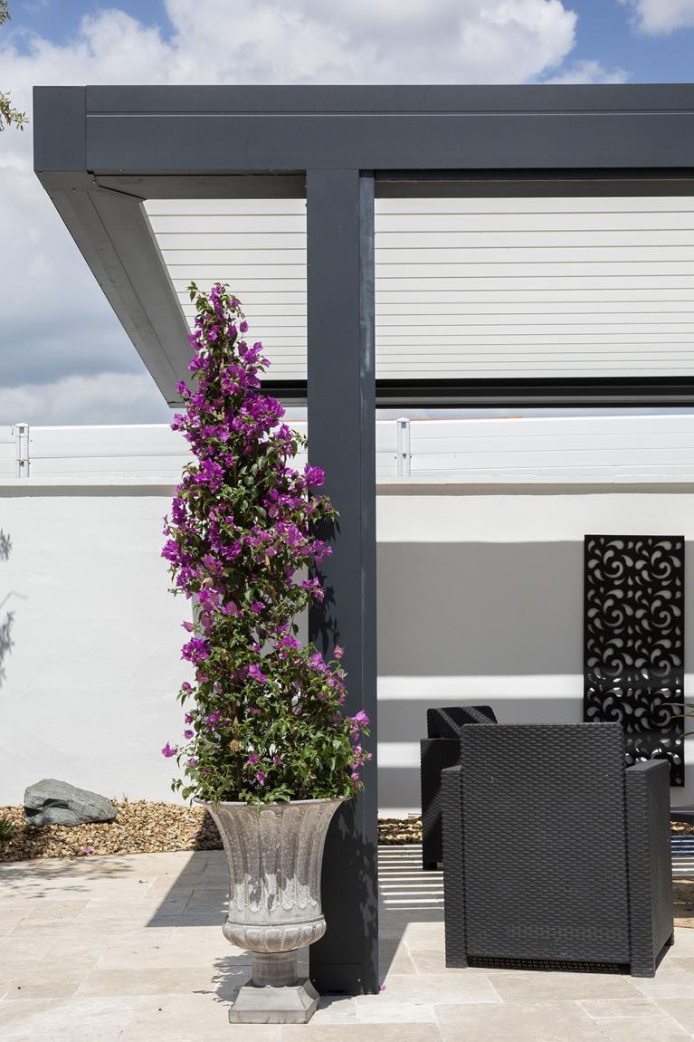 Akena Pergola - Option XL Bioclimatique - Poteaux déportés