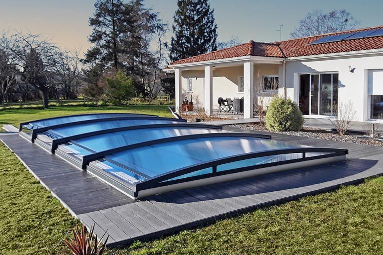 Choisir un abri pour piscine hors-sol